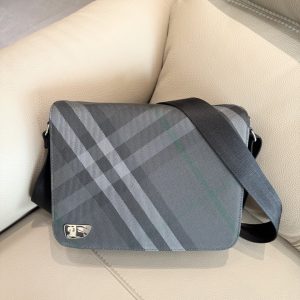 Burberry Grid Messenger: Réplica 1:1 de Alta Gama con Pago Contra Entrega 1155194055 - front view | Burberry