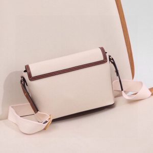 Burberry Note Réplica 1:1 con Piel Auténtica, Estilo Vintage y Calidad Espejo 1157252837 - side view